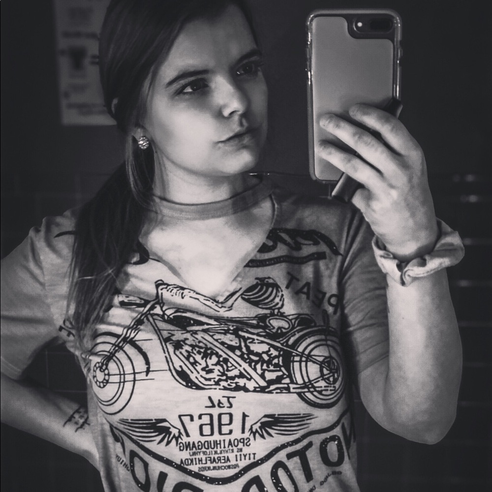 Meet your Posher, Kaileigh